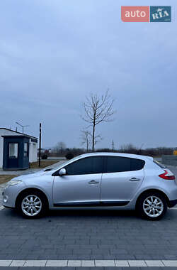 Хэтчбек Renault Megane 2010 в 