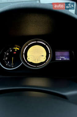 Хэтчбек Renault Megane 2010 в 