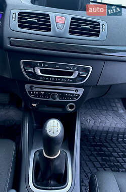 Хэтчбек Renault Megane 2010 в 