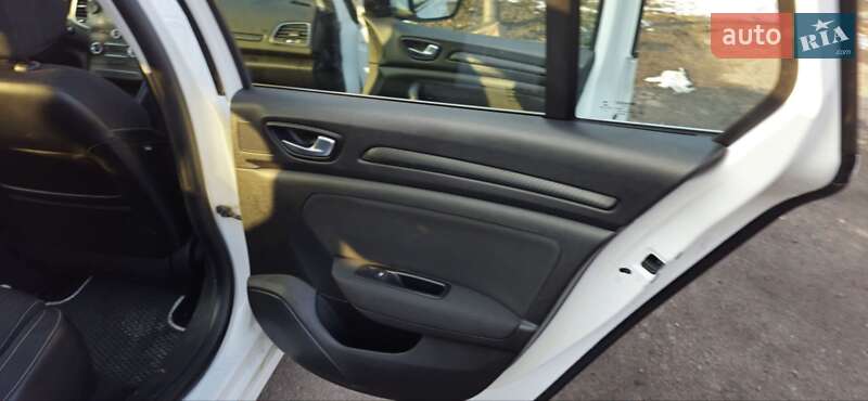 Универсал Renault Megane 2017 в Глухове фото 10 Универсал Renault Megane 2017 в Глухове