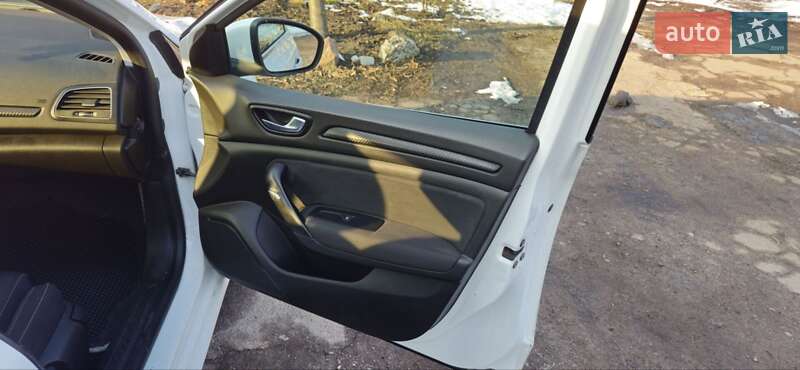 Универсал Renault Megane 2017 в Глухове фото 16 Универсал Renault Megane 2017 в Глухове