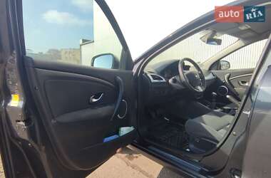 Хэтчбек Renault Megane 2009 в 