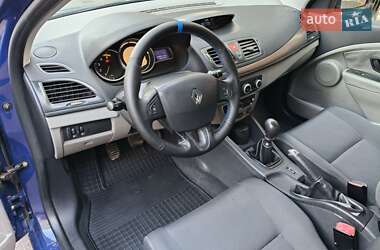 Хэтчбек Renault Megane 2009 в 