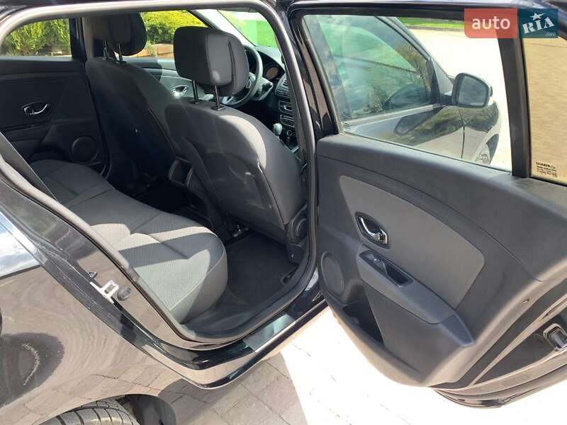 Универсал Renault Megane 2011 в Сарнах