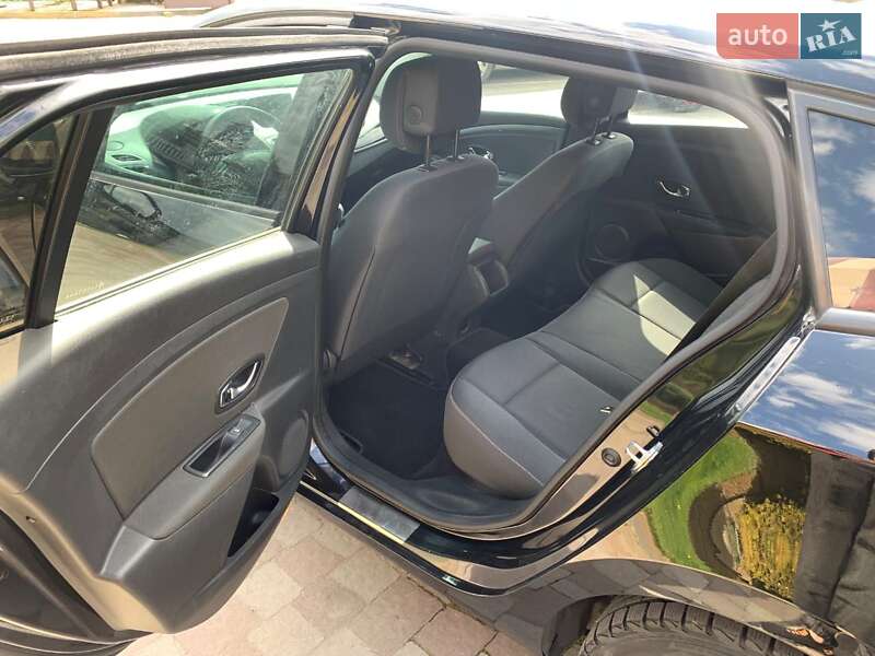 Универсал Renault Megane 2011 в Сарнах