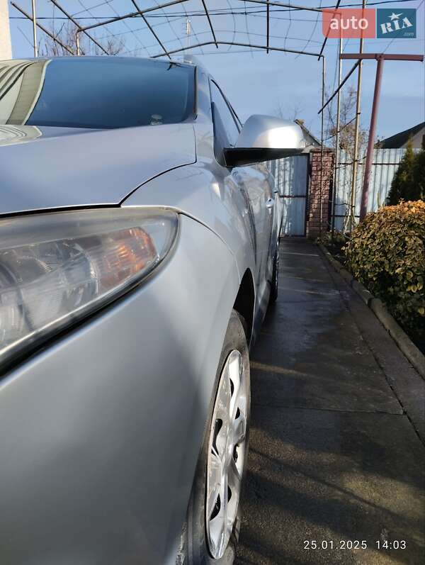 Универсал Renault Megane 2010 в Луцке фото 8 Универсал Renault Megane 2010 в Луцке