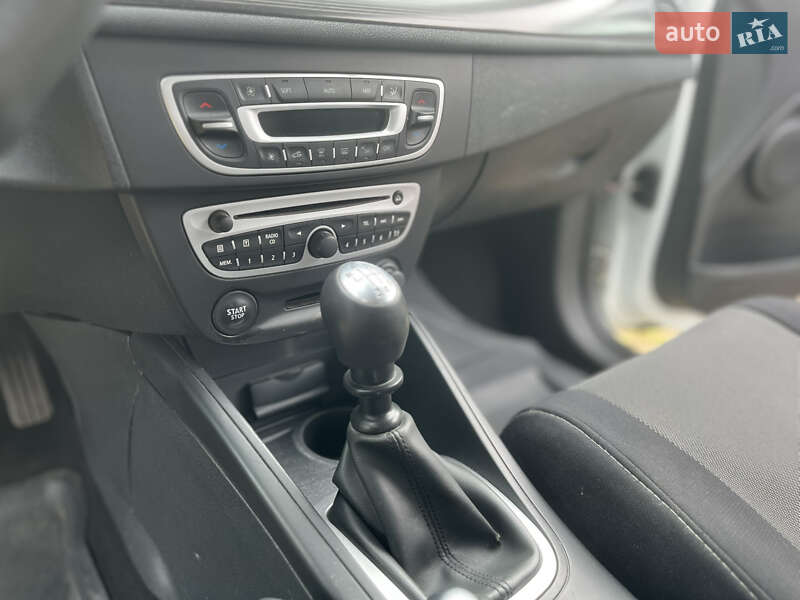 Универсал Renault Megane 2010 в Сарнах фото 10 Универсал Renault Megane 2010 в Сарнах