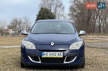 Хэтчбек Renault Megane 2010 в 