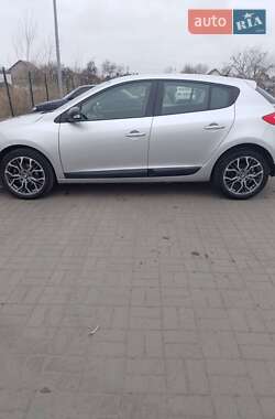 Хэтчбек Renault Megane 2011 в 