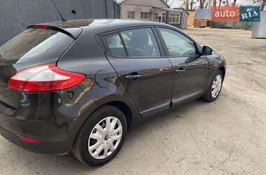 Хэтчбек Renault Megane 2009 в 