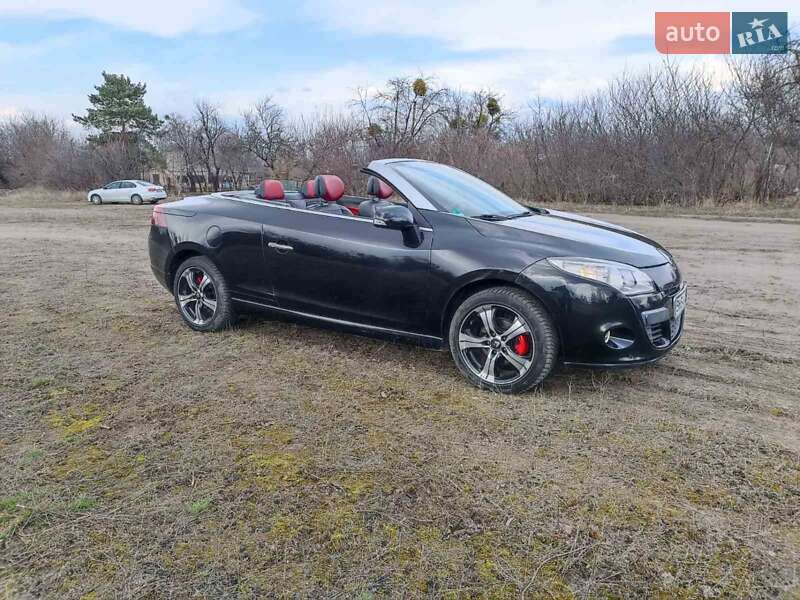 Кабриолет Renault Megane 2010 в 