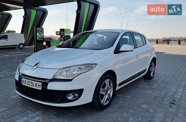 Хэтчбек Renault Megane 2012 в 