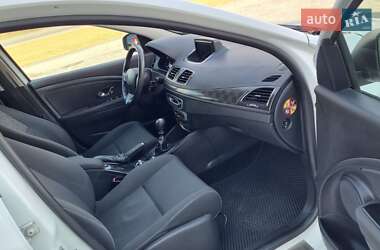 Хэтчбек Renault Megane 2012 в 