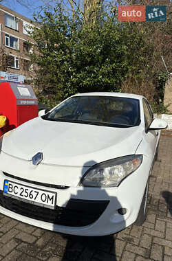 Хетчбек Renault Megane 2011 в 