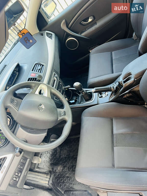 Універсал Renault Megane 2011 в Рівному фото 7 Універсал Renault Megane 2011 в Рівному