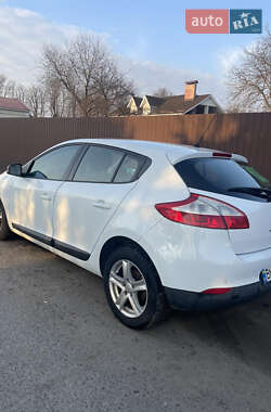 Хэтчбек Renault Megane 2011 в 