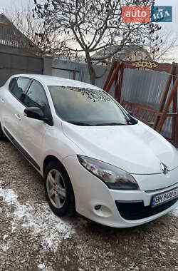 Хэтчбек Renault Megane 2011 в 