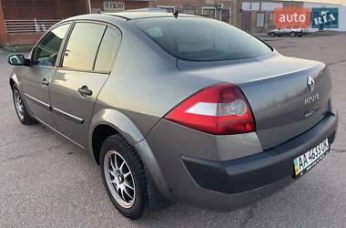Седан Renault Megane 2004 в 
