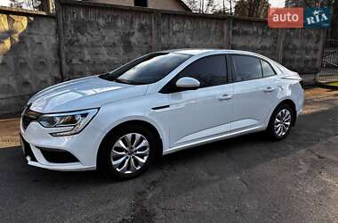 Седан Renault Megane 2018 в 