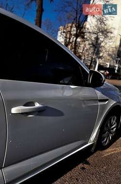 Седан Renault Megane 2018 в 