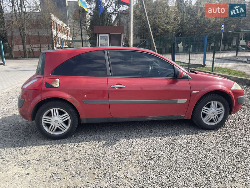 Хетчбек Renault Megane 2004 в Стрию