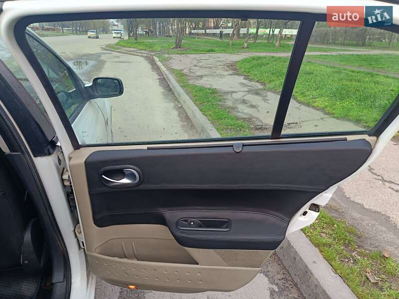 Седан Renault Megane 2008 в Днепре