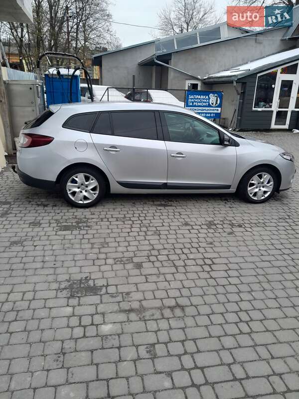 Универсал Renault Megane 2011 в 