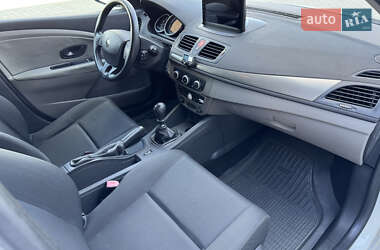 Хэтчбек Renault Megane 2011 в 