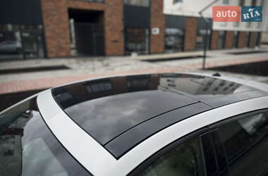 Хэтчбек Renault Megane 2010 в 