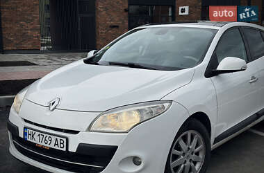 Хэтчбек Renault Megane 2010 в 