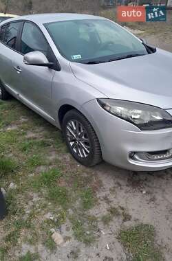 Хэтчбек Renault Megane 2014 в 