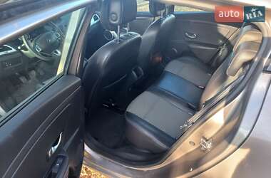 Хэтчбек Renault Megane 2010 в 