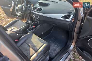 Хэтчбек Renault Megane 2010 в 