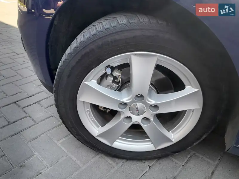 Renault Megane 2012 VIN VF1KZ140647976508 фото оголошення 3 з 132