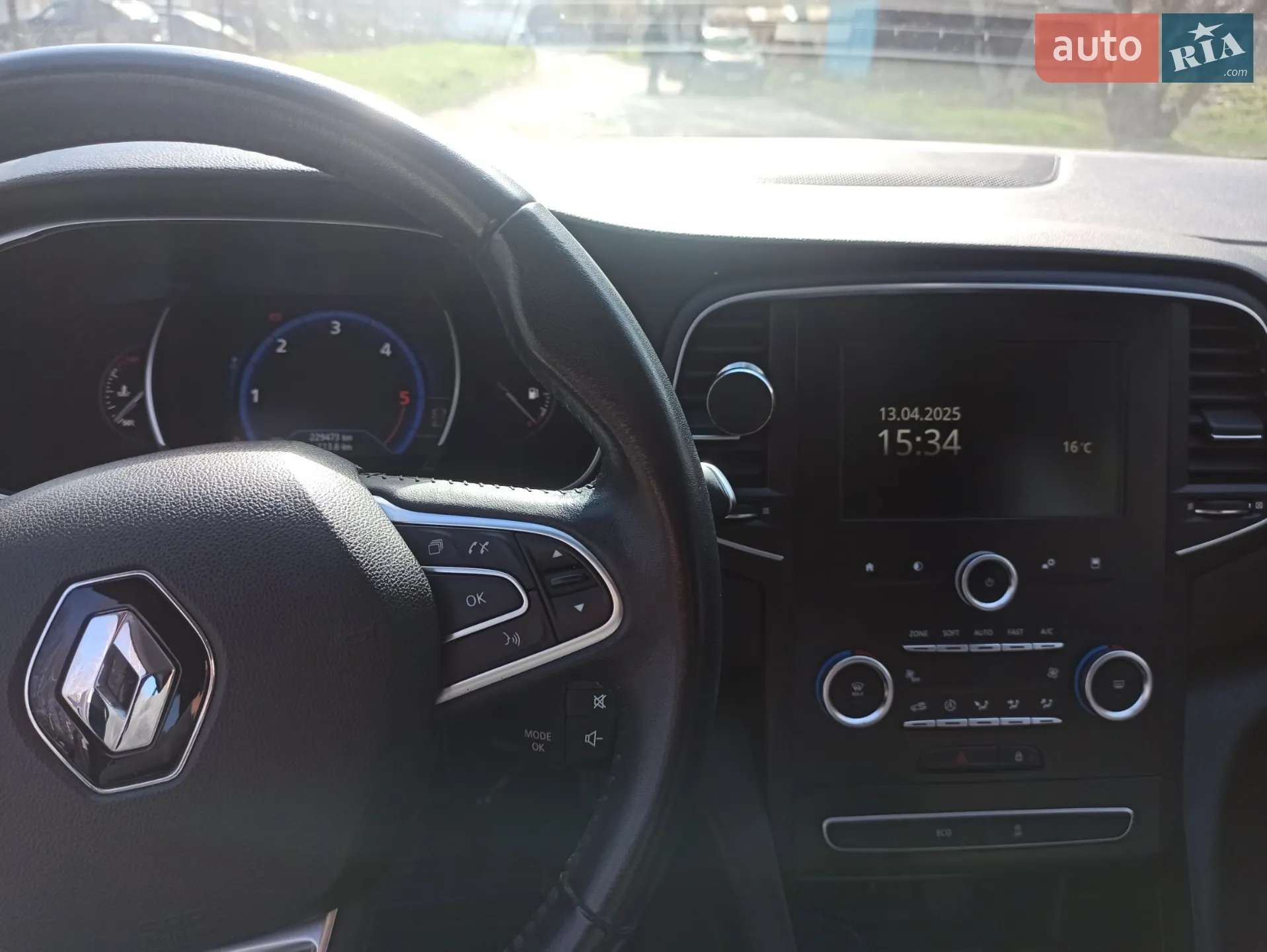 2016 Renault Megane - мініатюра 8