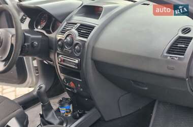 Седан Renault Megane 2004 в 