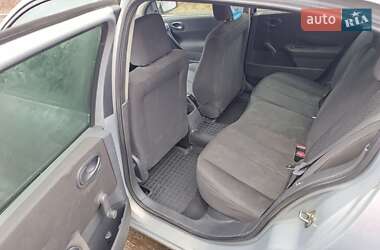 Седан Renault Megane 2004 в 