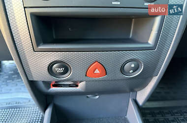 Седан Renault Megane 2005 в 