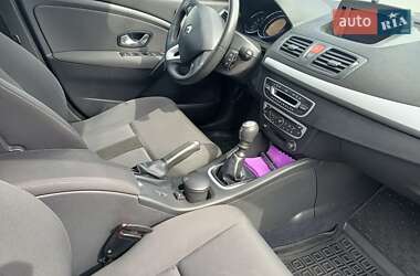 Хэтчбек Renault Megane 2009 в 