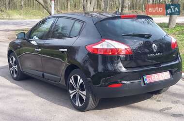 Хэтчбек Renault Megane 2011 в 