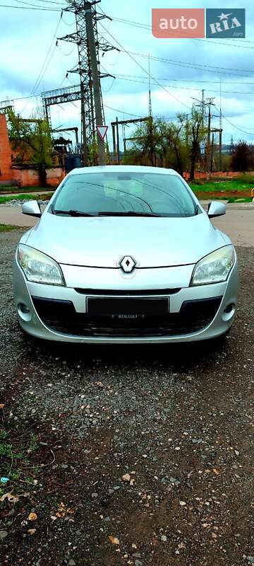 Универсал Renault Megane 2010 в Кривом Роге фото 15 Универсал Renault Megane 2010 в Кривом Роге