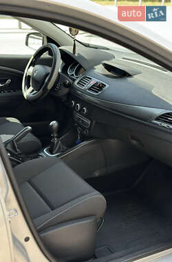 Универсал Renault Megane 2010 в 