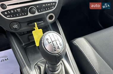 Универсал Renault Megane 2011 в 