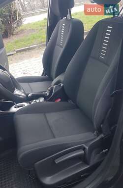 Хэтчбек Renault Megane 2011 в 