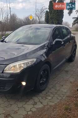 Хэтчбек Renault Megane 2011 в 