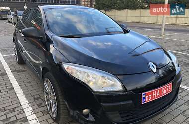 Хэтчбек Renault Megane 2012 в 