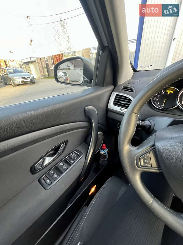 Хэтчбек Renault Megane 2011 в Луцке фото 6 Хэтчбек Renault Megane 2011 в Луцке