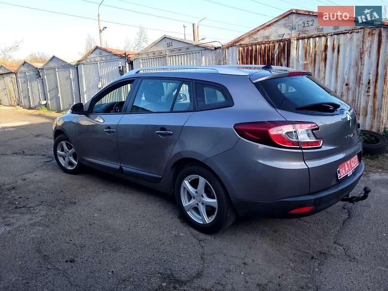 Универсал Renault Megane 2013 в Киеве фото 5 Универсал Renault Megane 2013 в Киеве
