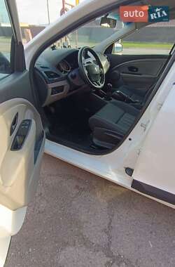 Хэтчбек Renault Megane 2011 в 