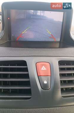 Хэтчбек Renault Megane 2011 в 